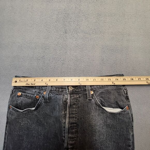 Levis 501 Jeans Womens 10? 30x28 Black Denim Straight Leg Distressed Button Fly - Picture 11 of 13